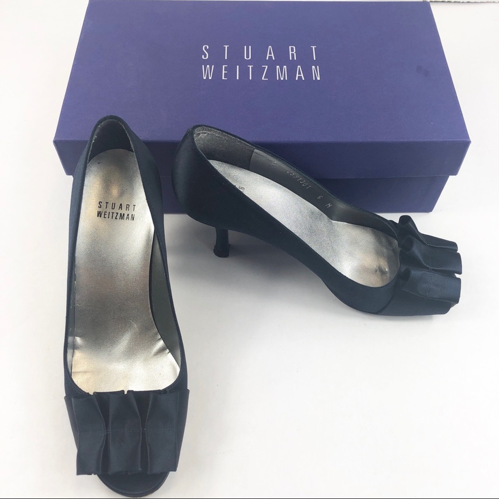 STUART WEITZMAN Peep Toe Pumps size 6 Navy Satin